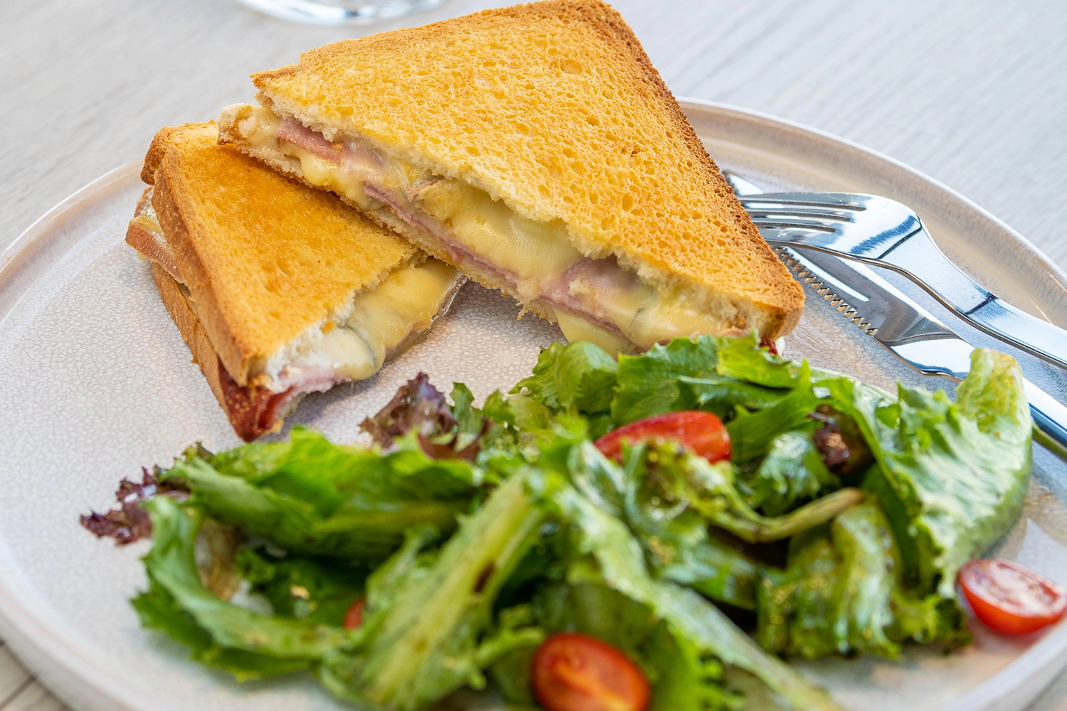 windalps-restaurant-bar-8-jpeg