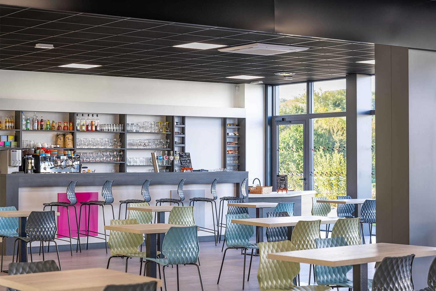 windalps-restaurant-bar-5-jpeg